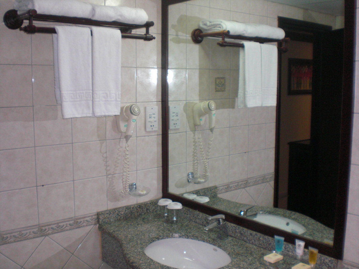 Winchester Grand Hotel Apartment Dubai Room photo